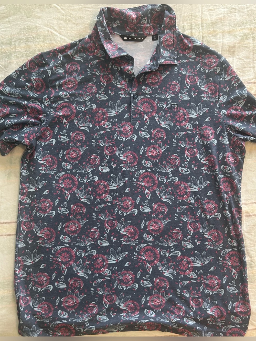 TravisMathew Men’s Featherweight Flourish Floral Golf SS Polo Pink Blue XL